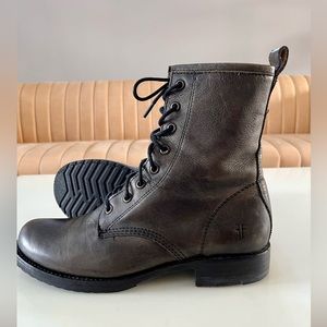 Frye Veronica Size 9 Grey Boots